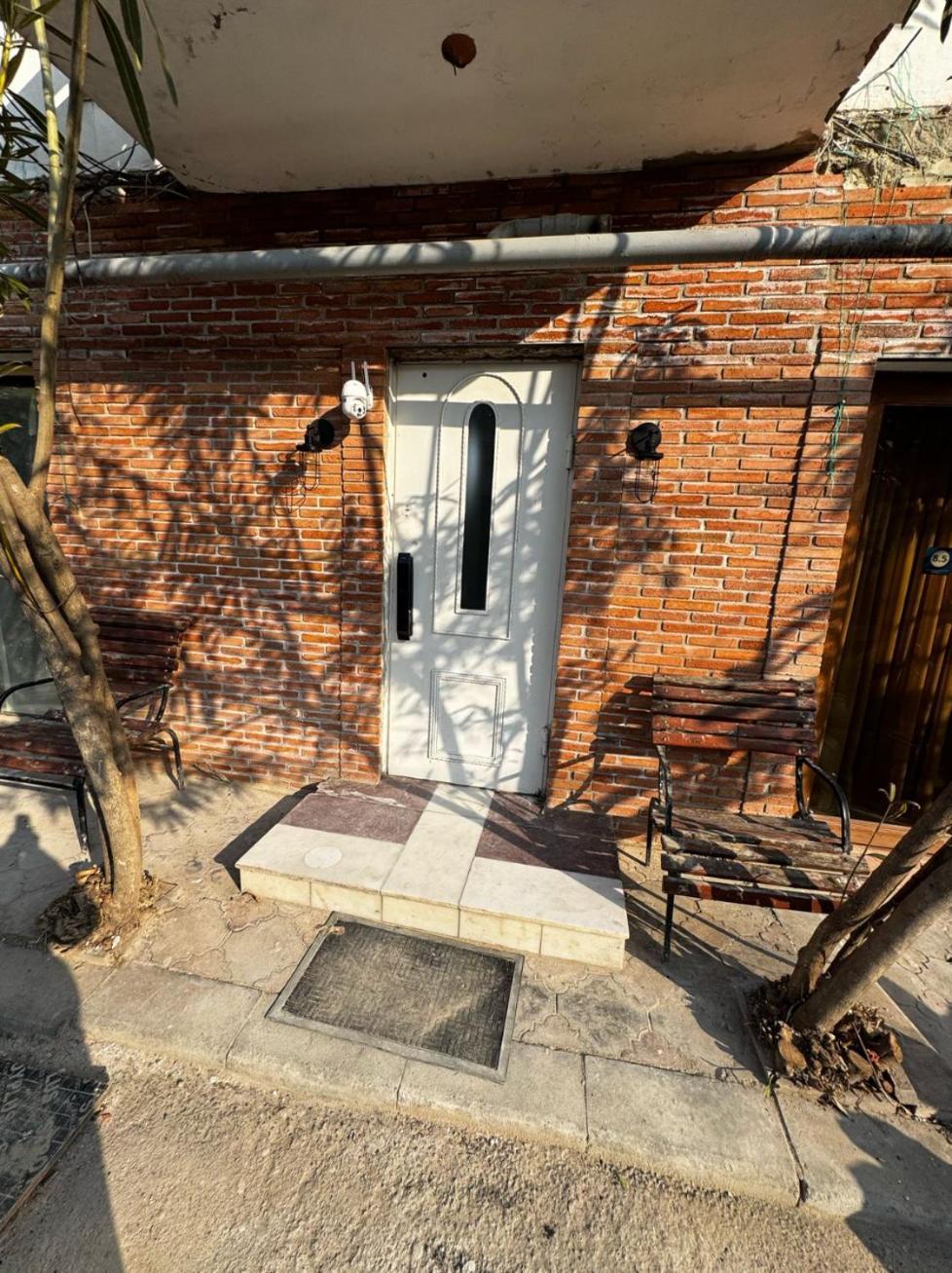 Hotel Isaka Tbilisi Exteriör bild
