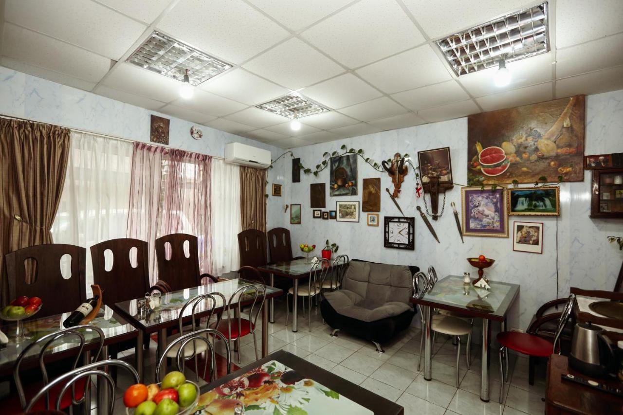 Hotel Isaka Tbilisi Exteriör bild